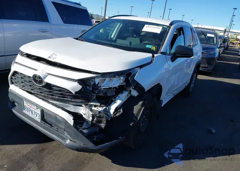 2021 Toyota Rav4 Le z USA, uszkodzony, nr VIN 2T3H1RFV4MC117381